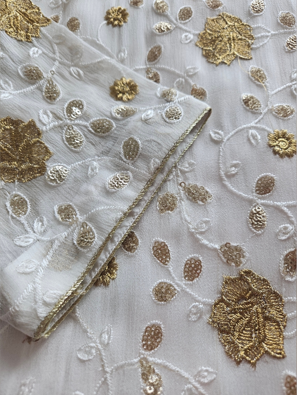 Exquisite Womens Indian Kurta Set - Picture 4 of 16